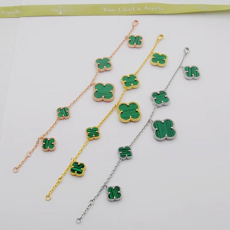 Van Cleef & Arpels bracelet 11yxq02